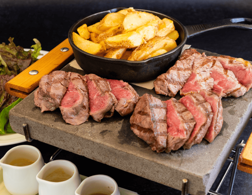 サクレ フルール 【ディナータイム限定】特別価格!ステーキ3種盛り合わせ