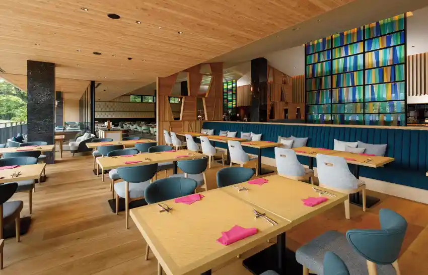 ALL DAY DINING LOUNGE /BAR Primrose