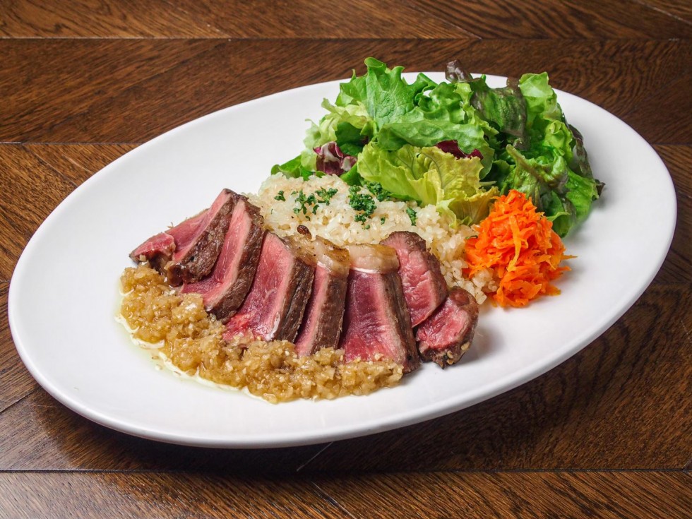 サーロインステーキ＆ガーリックライスプレート